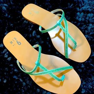 NWT Mix No. 6 sandals teal